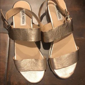 Steve Madden rose gold platform sandal